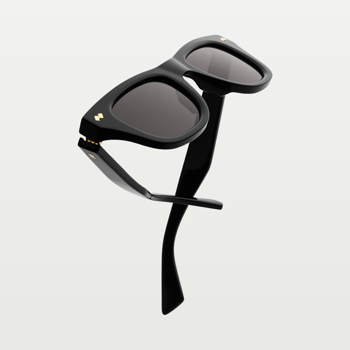 Bottega Veneta Dizzy Squared Sunglasses in Black/gray