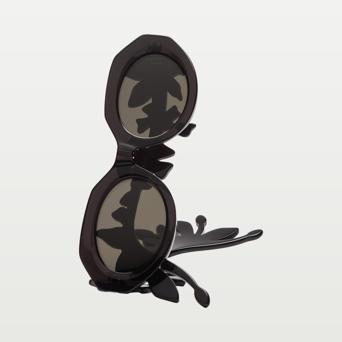 Emmanuelle Khanh Sunglasses FLEUR — 01 - Black
