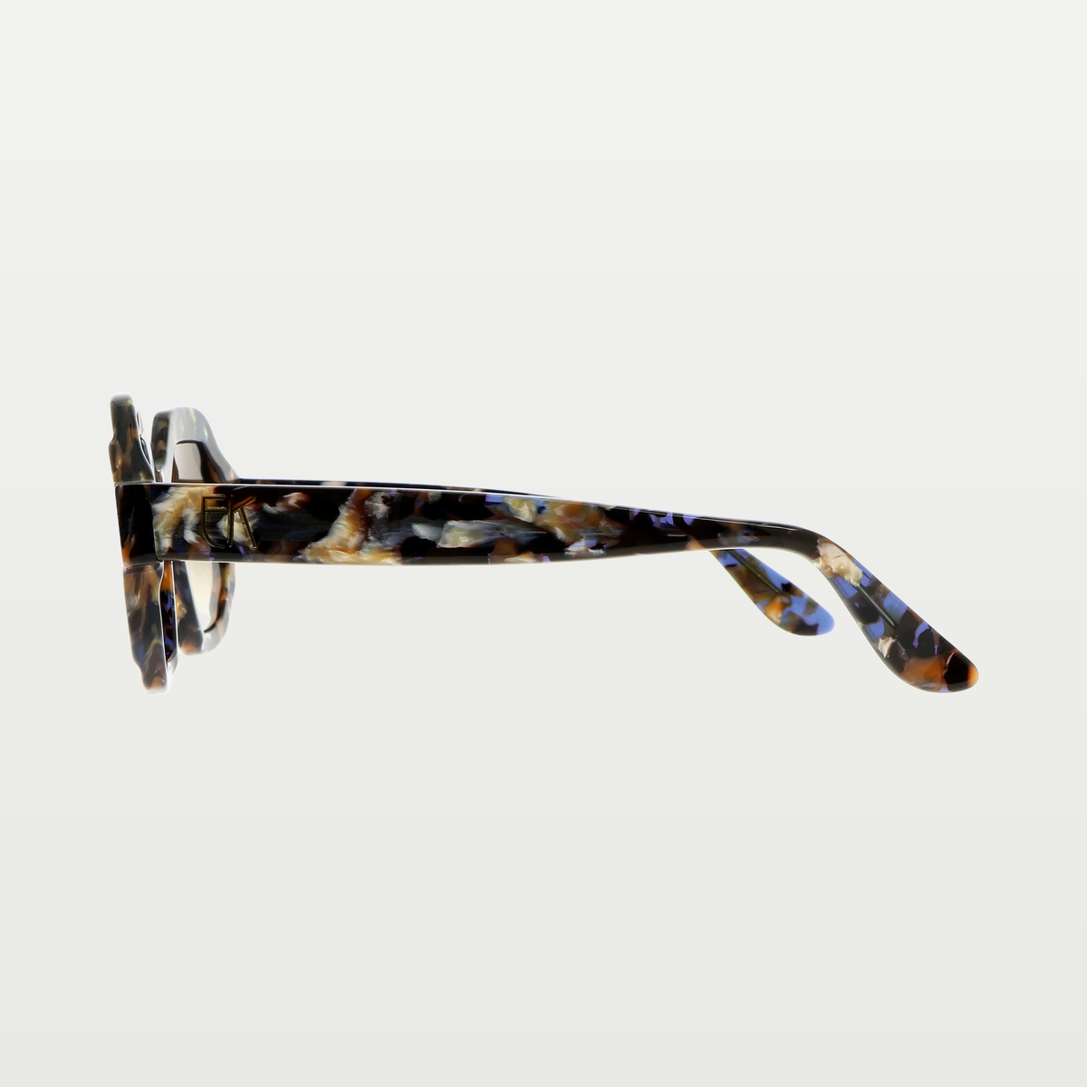 Emmanuelle Khanh Sunglasses 7010 — Pêche