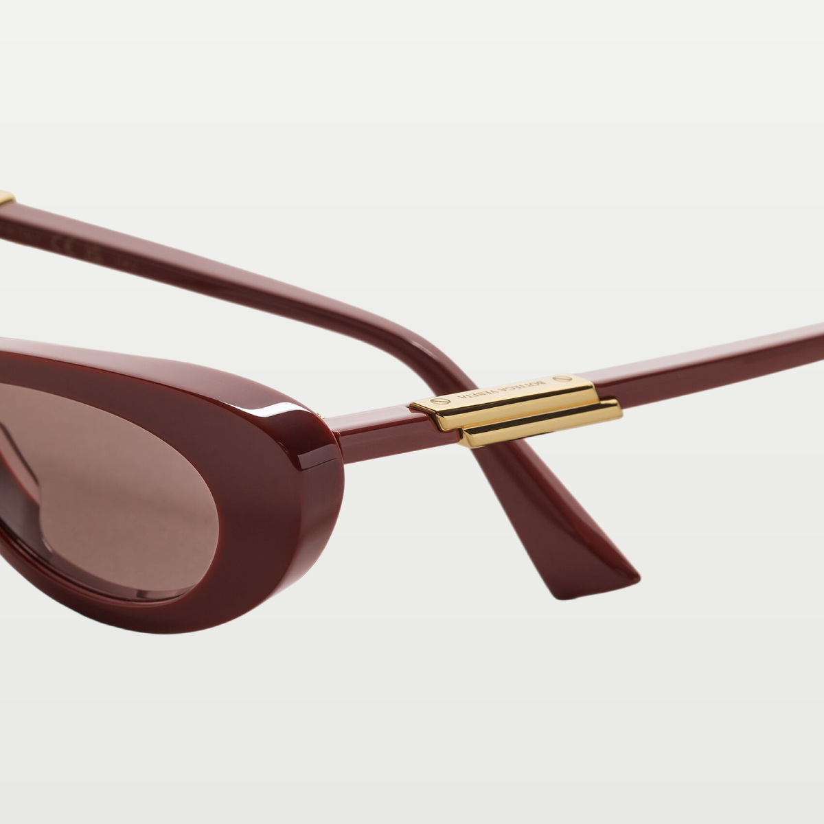 Bottega Veneta Snap Oval Sunglasses in Burgundy/brown