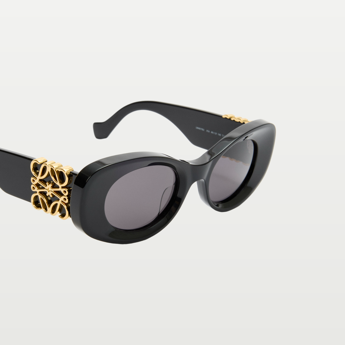 LOEWE Beveled Oval Maxi Anagram sunglasses in Black